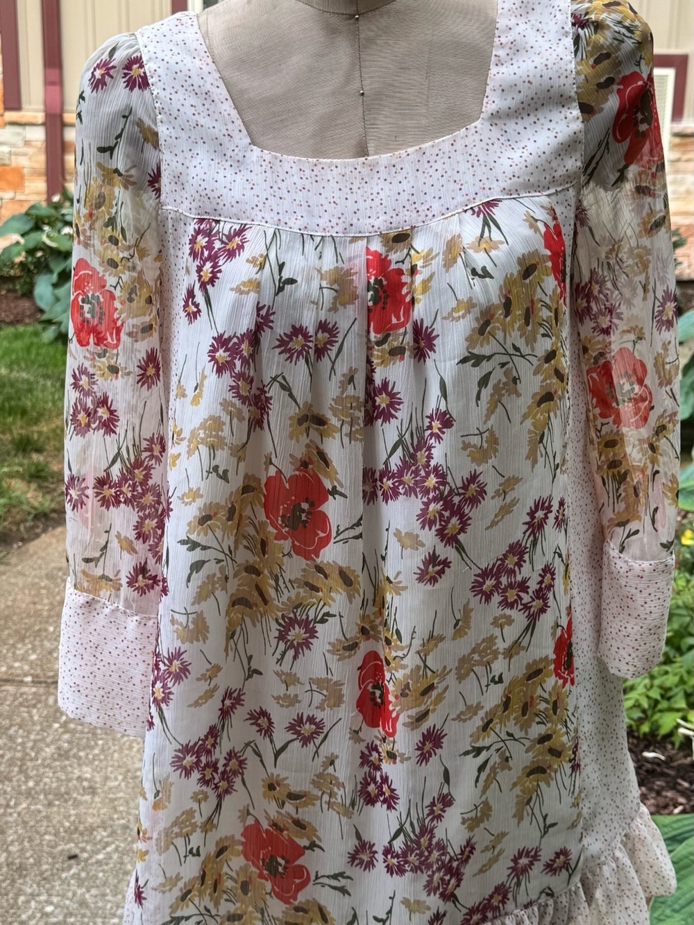 Floral Square-Neck Women’s Peasant Top — White with Red & Gold Blooms